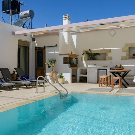 Chrisanthi Elegant Villa Pitsidia Exterior foto
