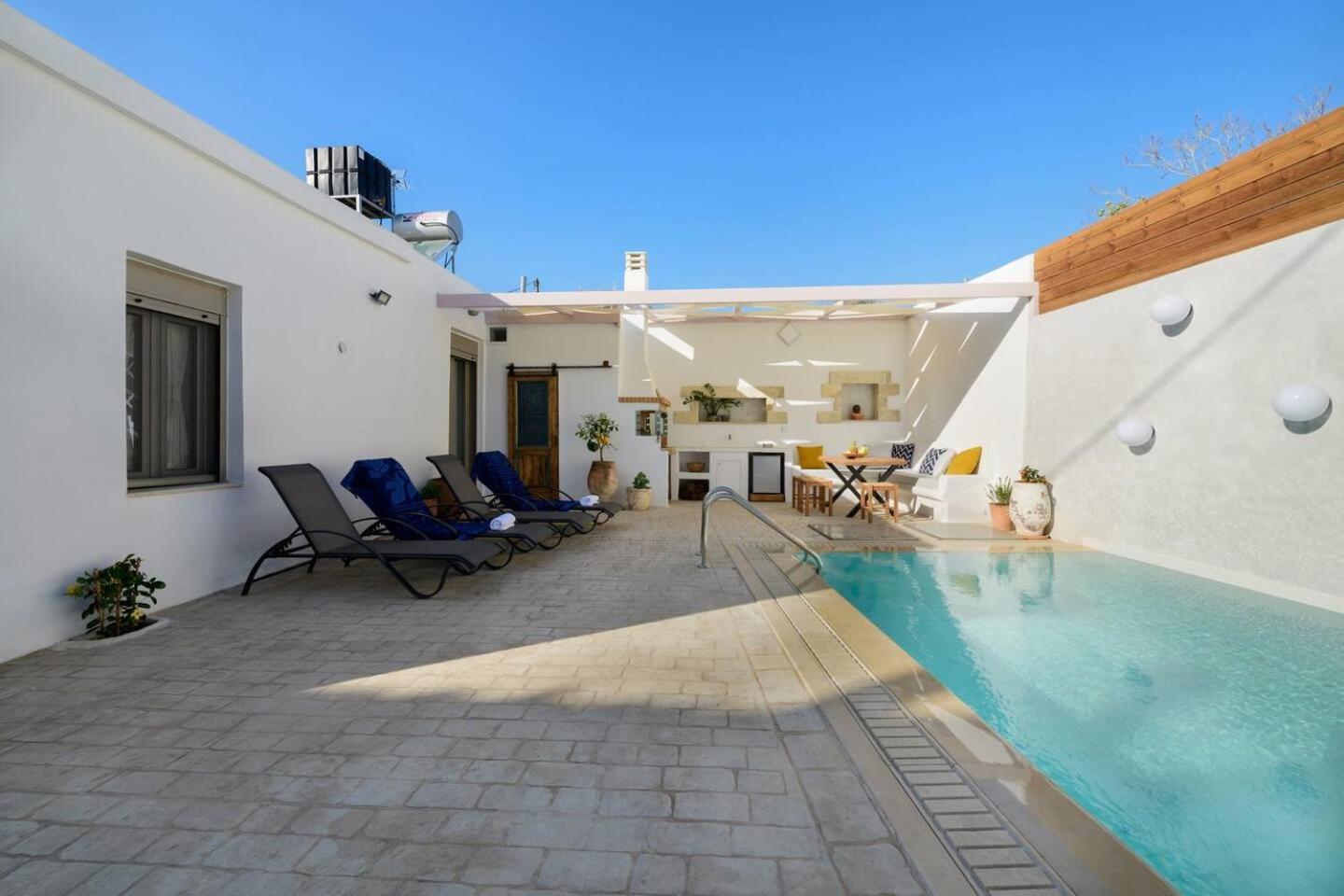 Chrisanthi Elegant Villa Pitsidia Exterior foto